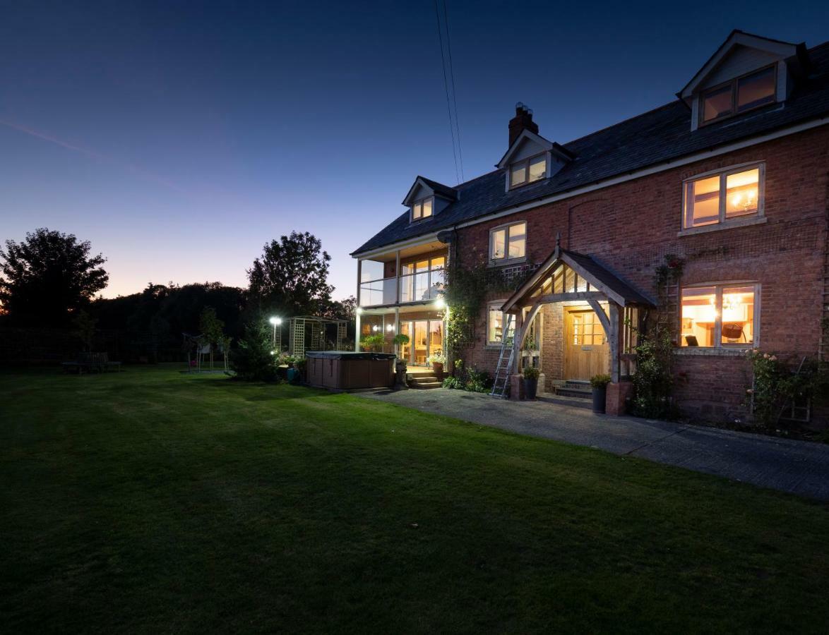 Rhyd Lydan Bed and Breakfast Newtown  Esterno foto